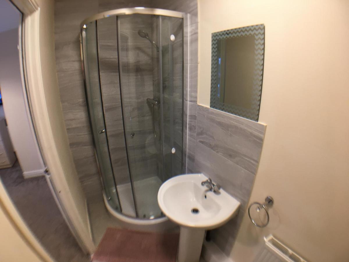 Very Large House, 6 Beds, 4 Bedrooms, 3 Bathrooms, 5 Smart Tv'S & Van Parking บอสตัน ภายนอก รูปภาพ
